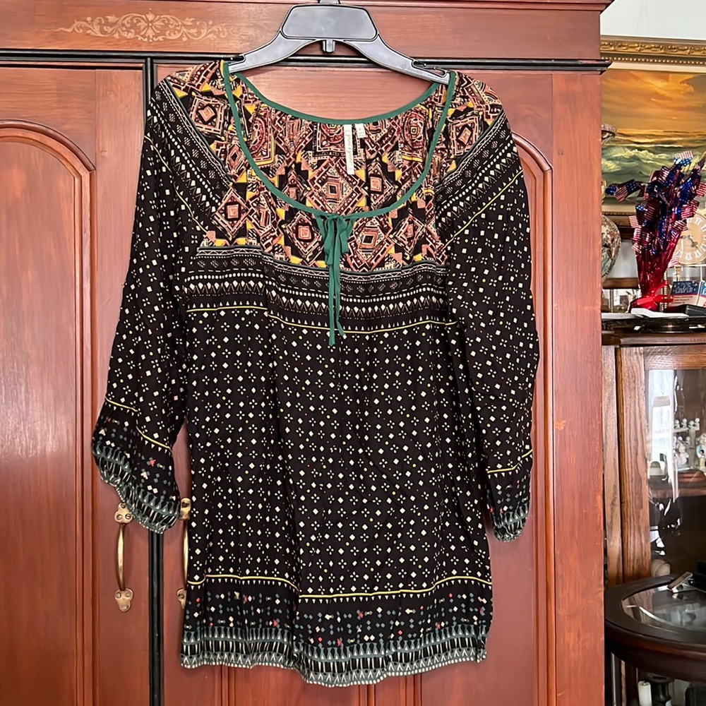 Grand & Greene Black With Designs Boho Top Size Small